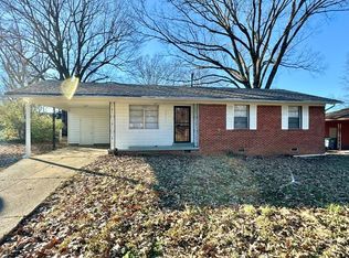 3955 Bishops Bridge Rd, Memphis, TN 38118