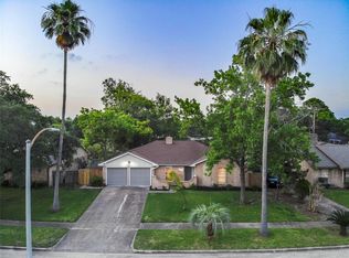 8914 Roos Rd, Houston, TX 77036