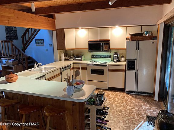3rd image of 1304 Brentwood Dr