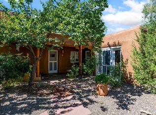 322 Magdalena Rd APT 1, Santa Fe, NM 87501