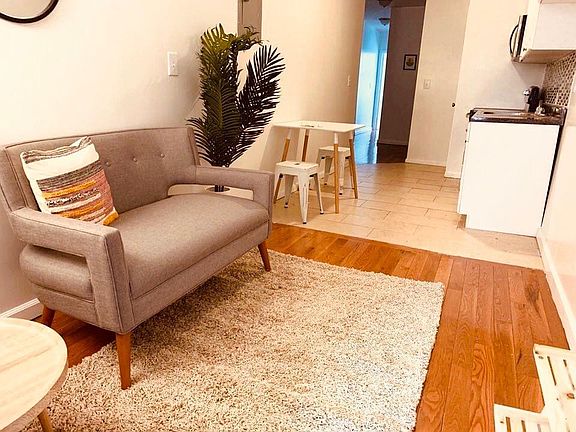 3rd image of 1000 Beck St #353