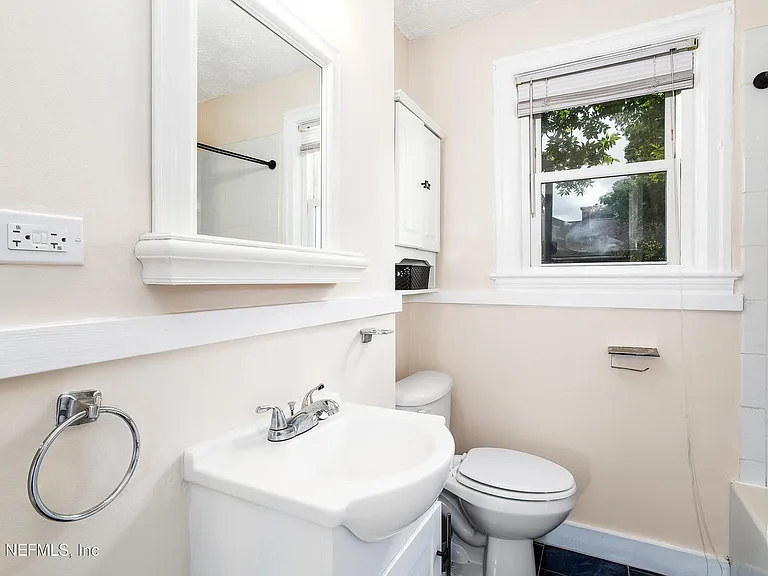 4808 Royal Ave — Photo 8