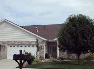 532 Park Place Dr, Forsyth, IL 62535