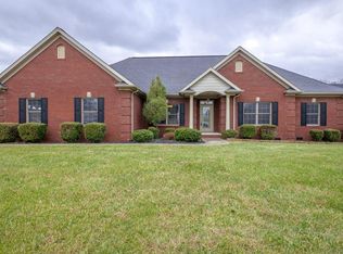5290 Hillview Dr, Owensboro, KY 42303