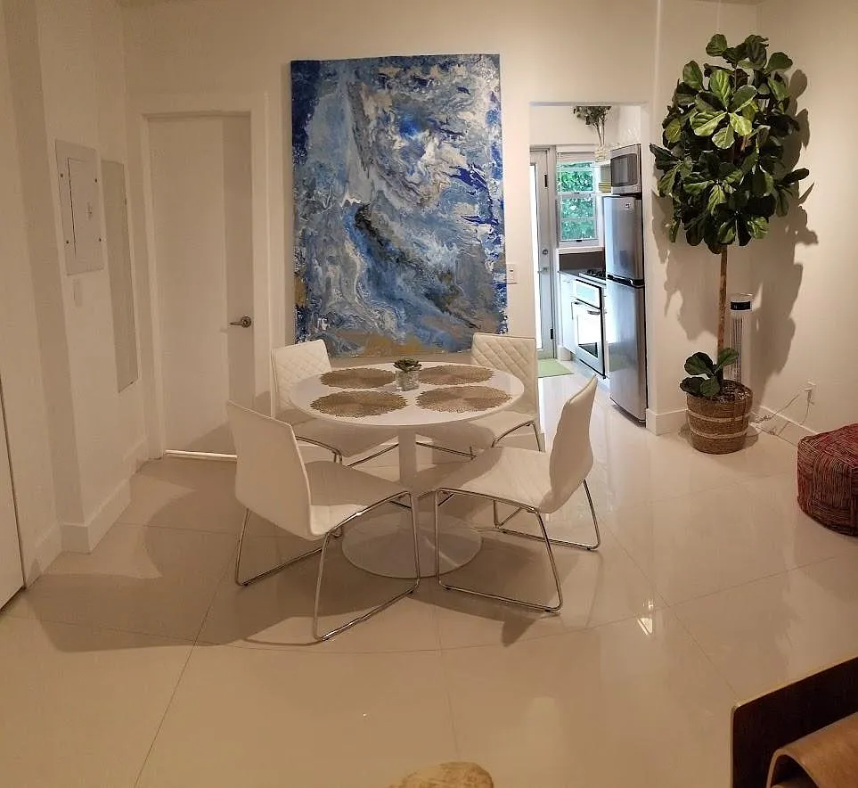 Dining room - 1604 Drexel Ave #106