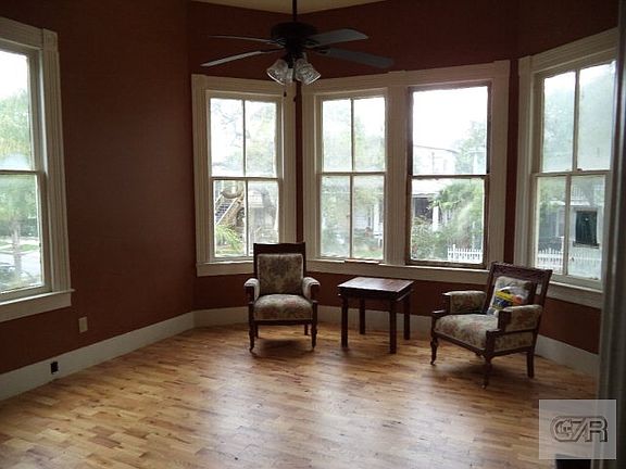 4th image of 3001 Bernardo De Galvez Ave