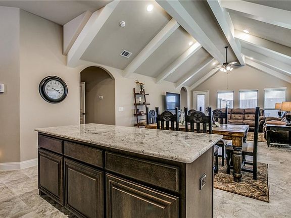 4th image of 3402 Paisley Dr