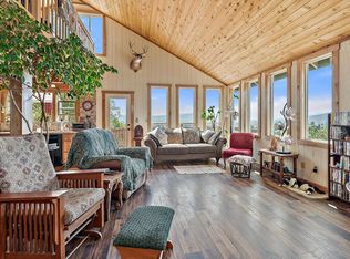 1756 Pair A Dice Ranch Rd, Medford, OR 97502