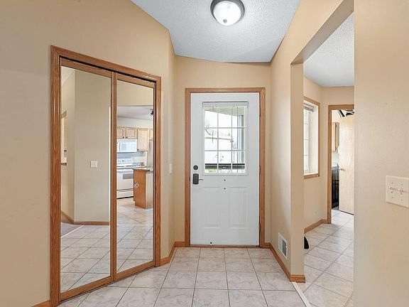 3rd image of 650 Lake View Dr