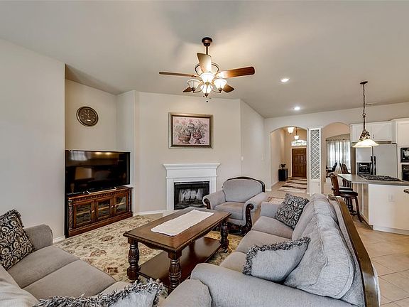 4th image of 8761 Royalwood Dr