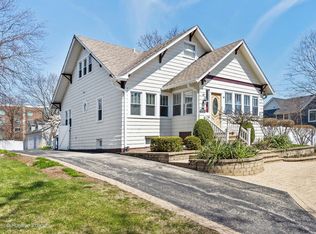 337 E Chicago Ave, Hinsdale, IL