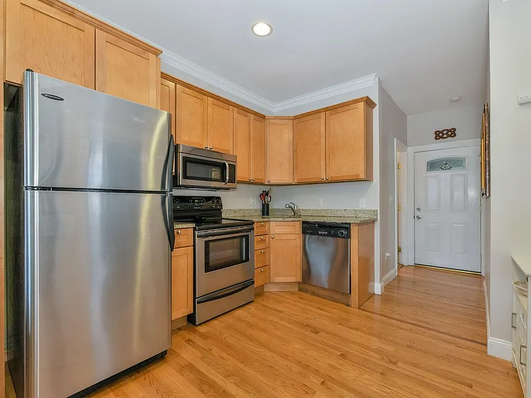 277 Silver St #2 — Photo 2