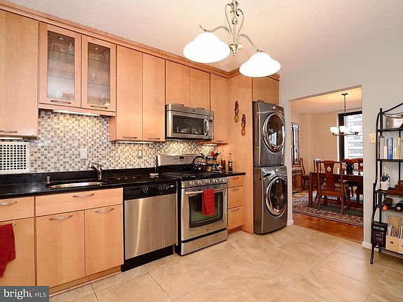 5th image of 3705 S George Mason Dr APT 2005S