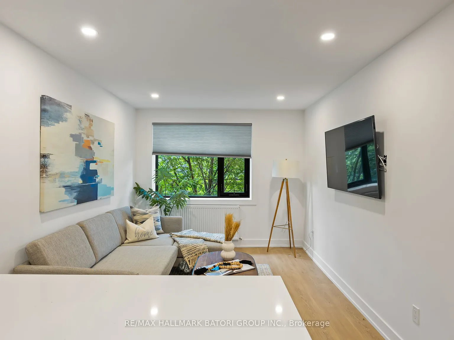 2 bed, $4,000 — Photo 4