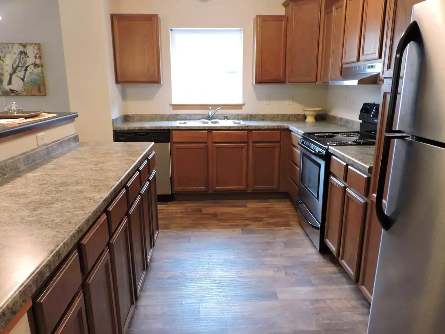 1600Tosa Apartments — Photo 4