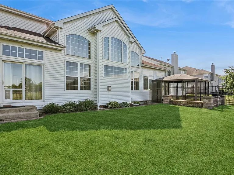 6623 Majestic Way — Photo 3