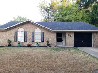1001 Pine St, Daingerfield, TX 75638
