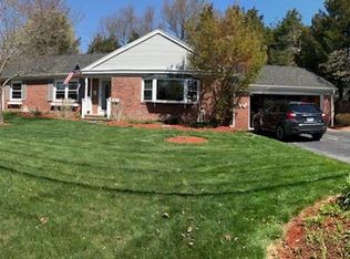 85 Pocahontas Dr, Warwick, RI 02888