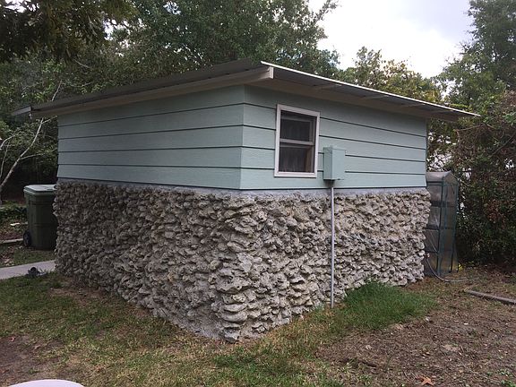 2nd image of 116 NE 33rd St