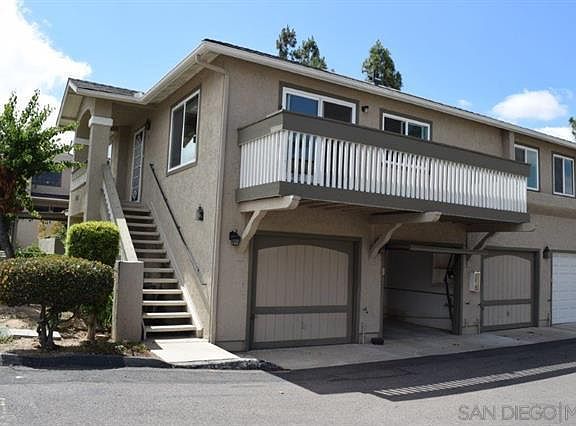 Detached one car garage below unit.