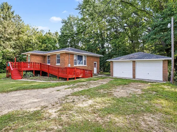 6221 Pierce St, Coloma, MI 49038