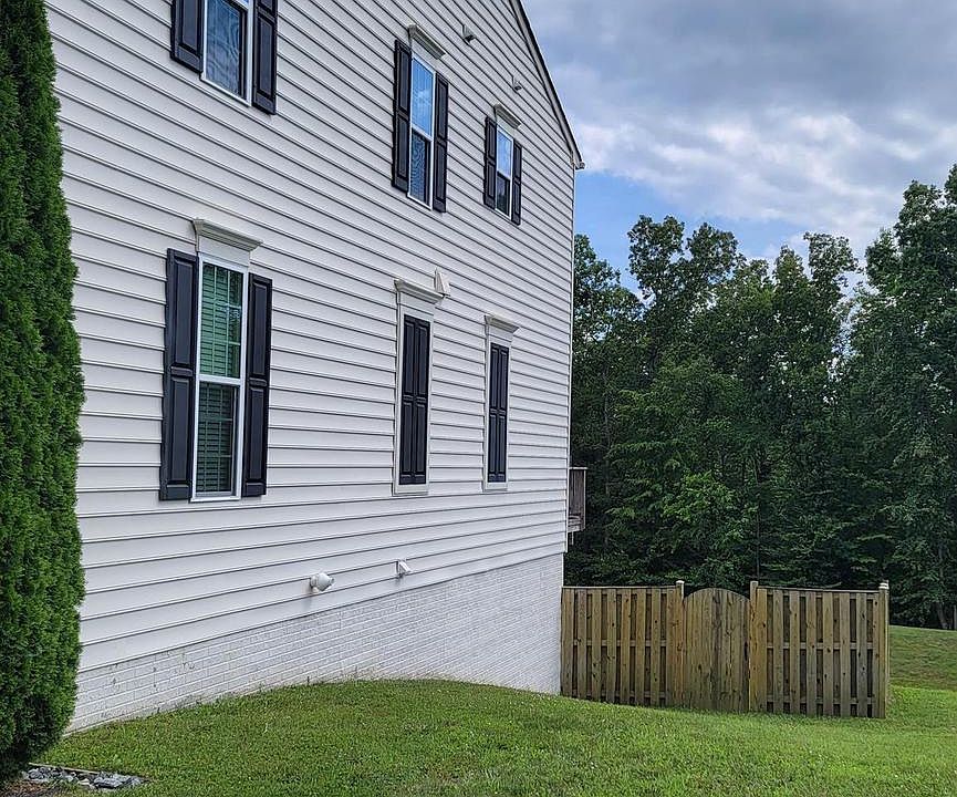 2nd image of 4558 Alliance Way