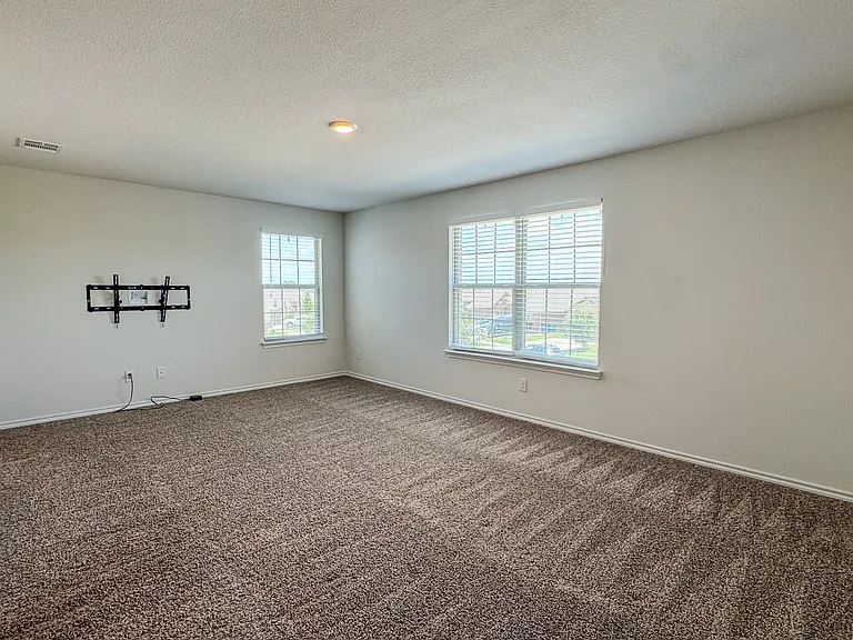 3387 Everly Dr — Photo 14