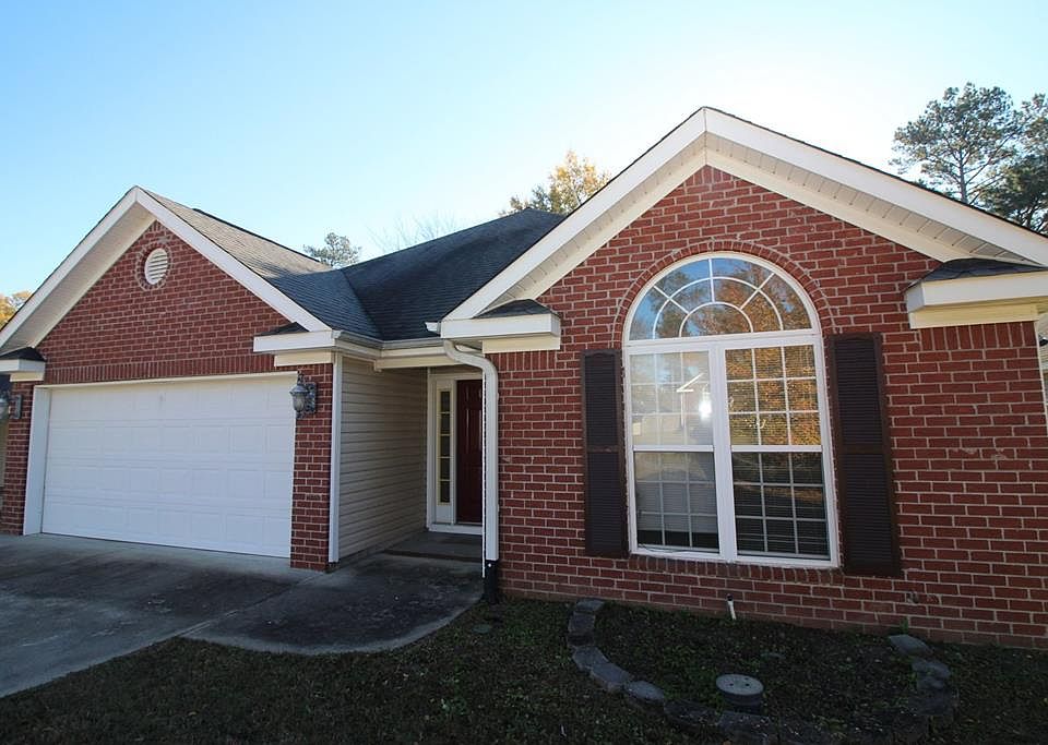 1st image of 2086 Sylvan Lake Dr
