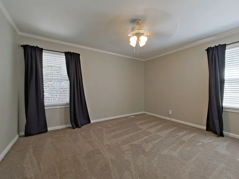 215 Fairview St — Photo 9
