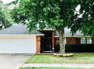 1020 Stadium Rd, Moore, OK 73160