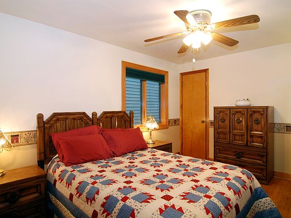 5th image of 10241 S Avenue H