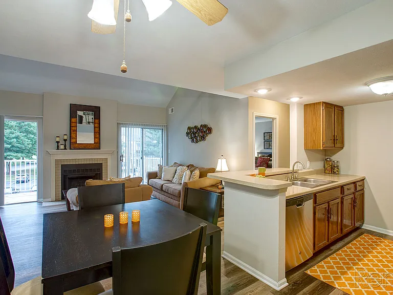 Winchester Place Apartments — Photo 12