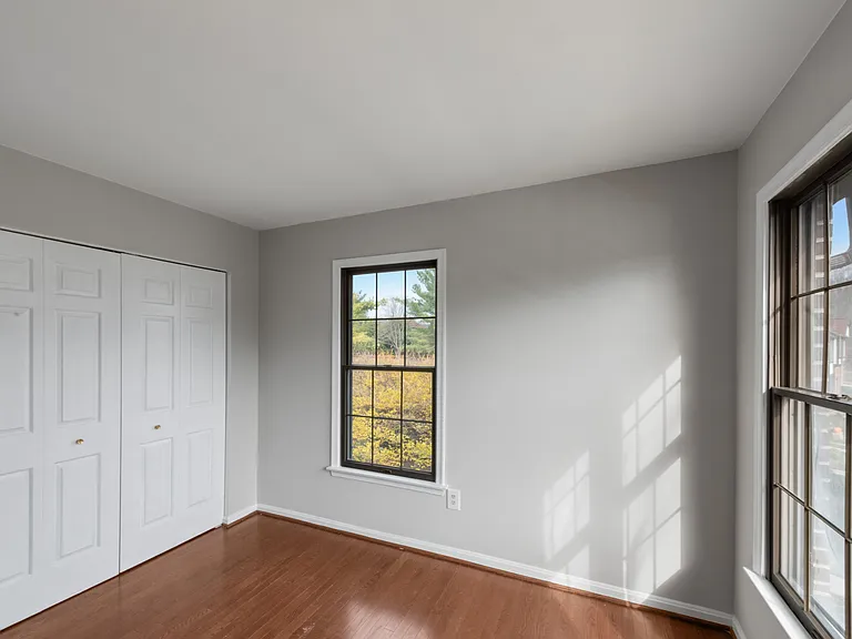 20 Rhodes Pl — Photo 27