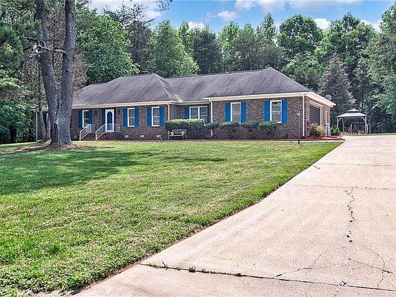 2nd image of 104 Timberlake Dr