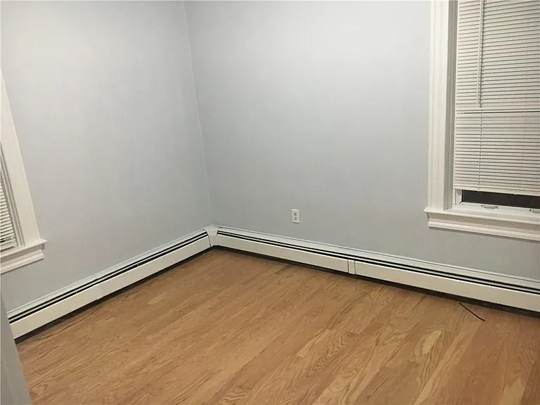 152 Webster St #1 — Photo 7