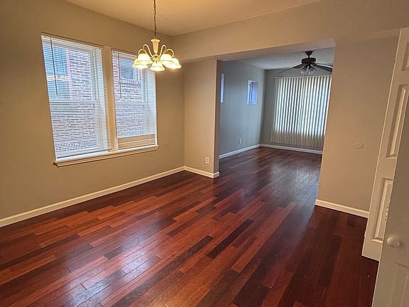 3rd image of 3637 Chippewa St APT 2E