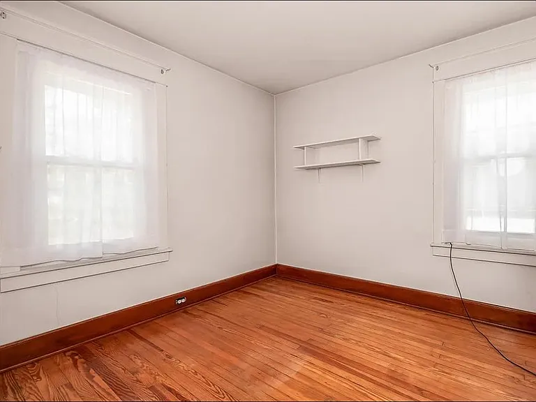 145 W Brookdale St — Photo 11