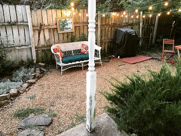 3rd image of 306 W Moore Ave