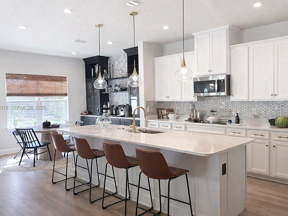 2nd image of 2118 Aibonito Cir