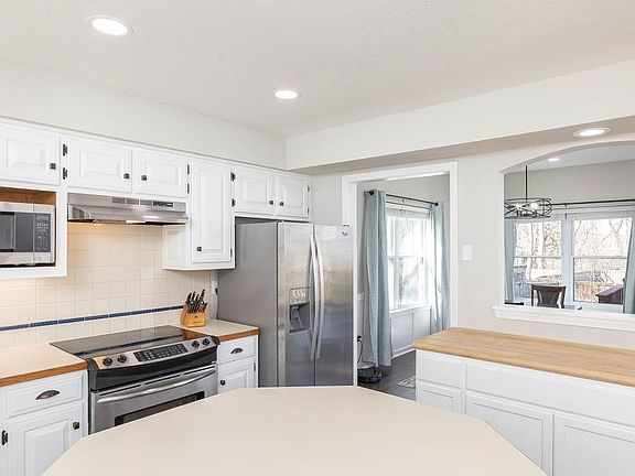 4th image of 2607 W Dogwood St