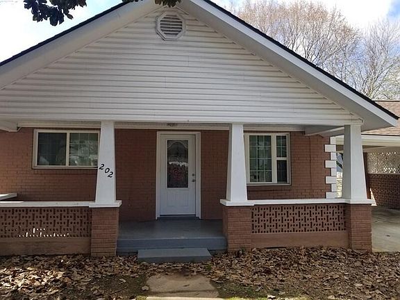 4th image of 202 Cline St