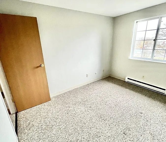 361 E Maple St #D — Photo 10