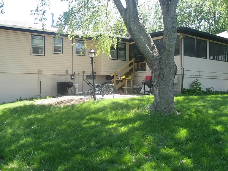 13442 Cryer Ave — Photo 5