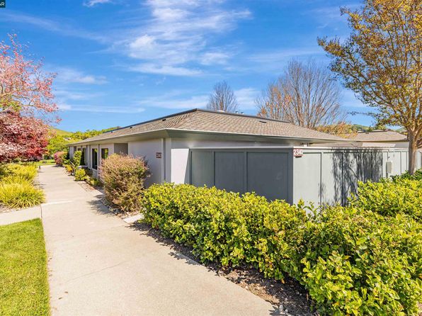 2340 Tice Creek Dr APT 2, Walnut Creek, CA 94595
