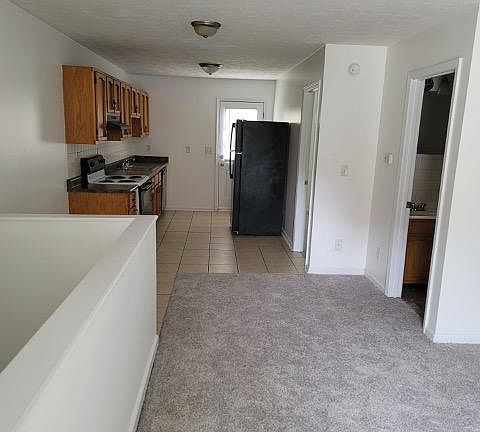 2nd image of 220A S Keeneland Dr