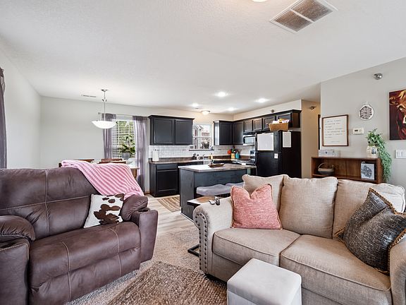 5th image of 2150 NE 18th St Unit 25