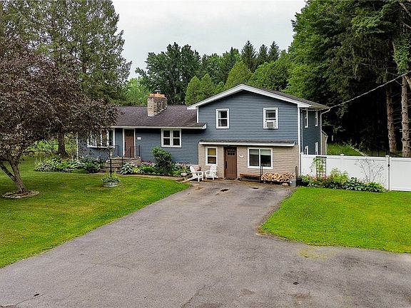 5th image of 858 Fyler Rd