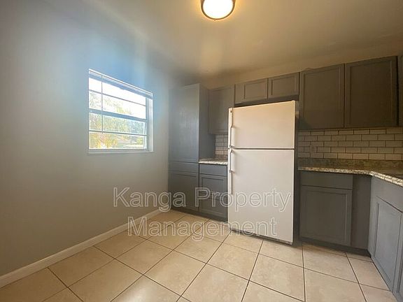 3rd image of 3208 Louisiana Ave Unit 2