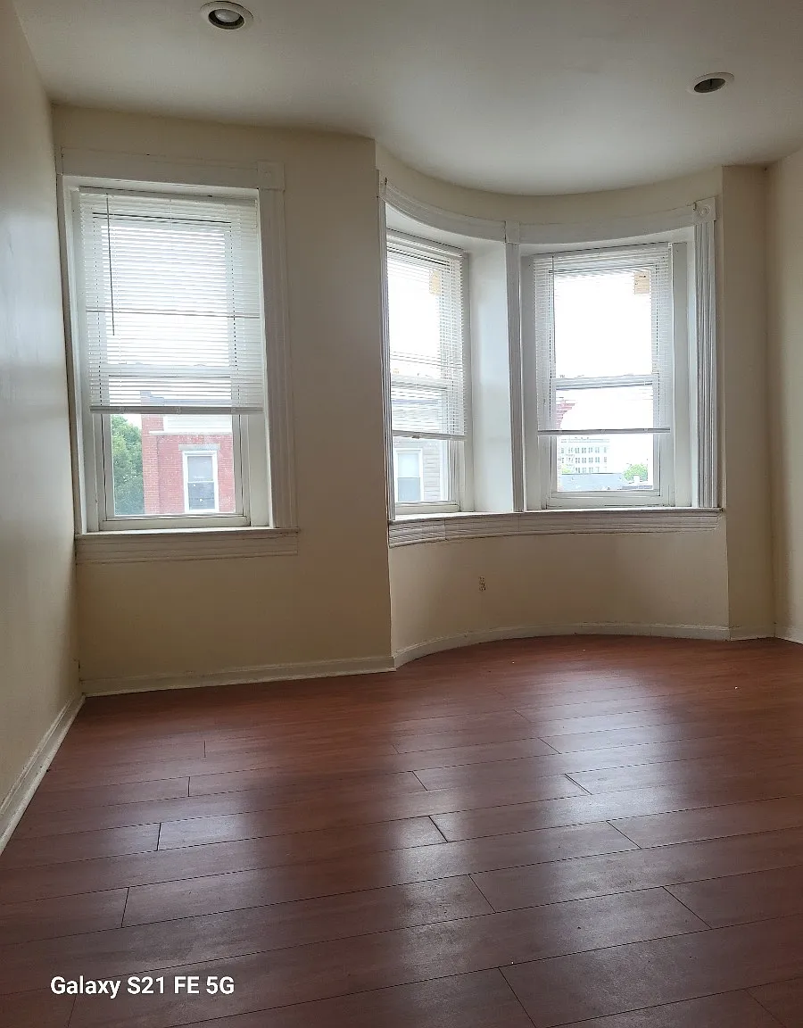 1 bed, $500 — Photo 1