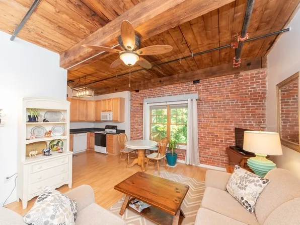 540 Main St Unit 306, Clinton, MA 01510